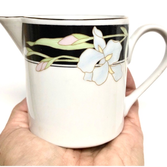 3/$24 FAIRFIELD Classic VANESSA White/Black Trim Tulips Iris Fine China Creamer - Picture 3 of 6